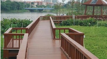 防腐木棧道