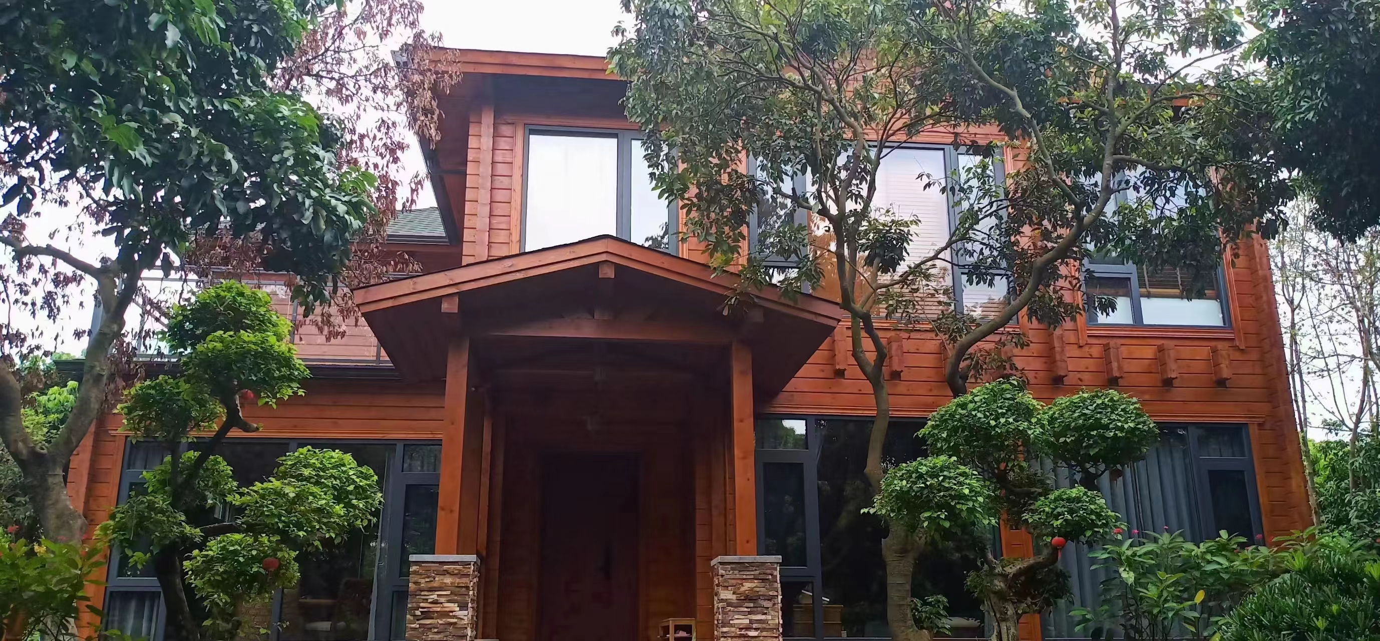 為什么防腐木木屋越來(lái)越受歡迎？